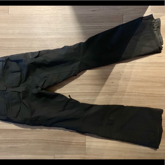 Burton Women’s snowboard pants size M - Picture 1 of 4